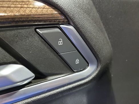 Used 2022 Chevrolet Silverado 1500 LT image 47