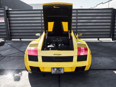 Used 2005 Lamborghini Gallardo AWD/4WD image 23