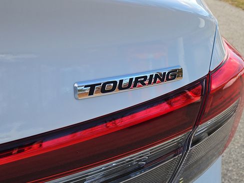 Certified 2024 Honda Civic Touring image 5