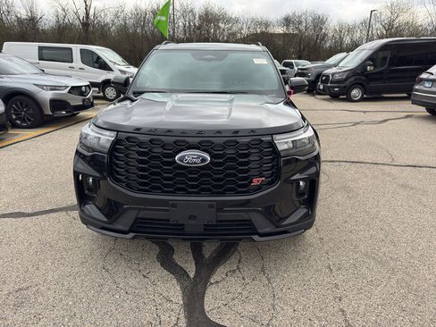 Used 2026 Ford Explorer ST image 2