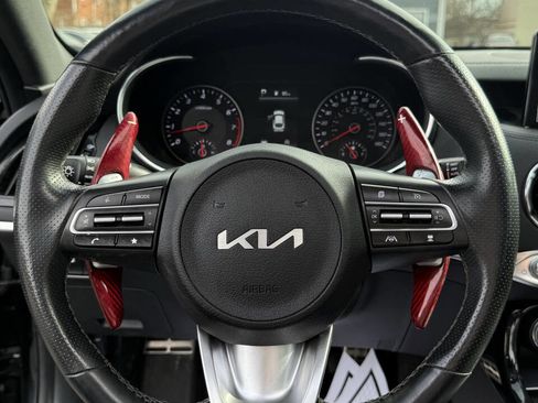 Used 2022 Kia Stinger GT1 image 17