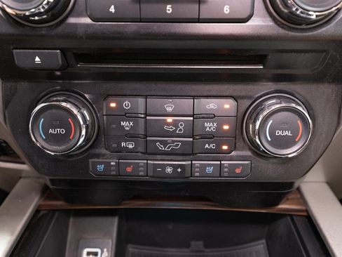 Used 2017 Ford F150 Lariat AWD/4WD image 24