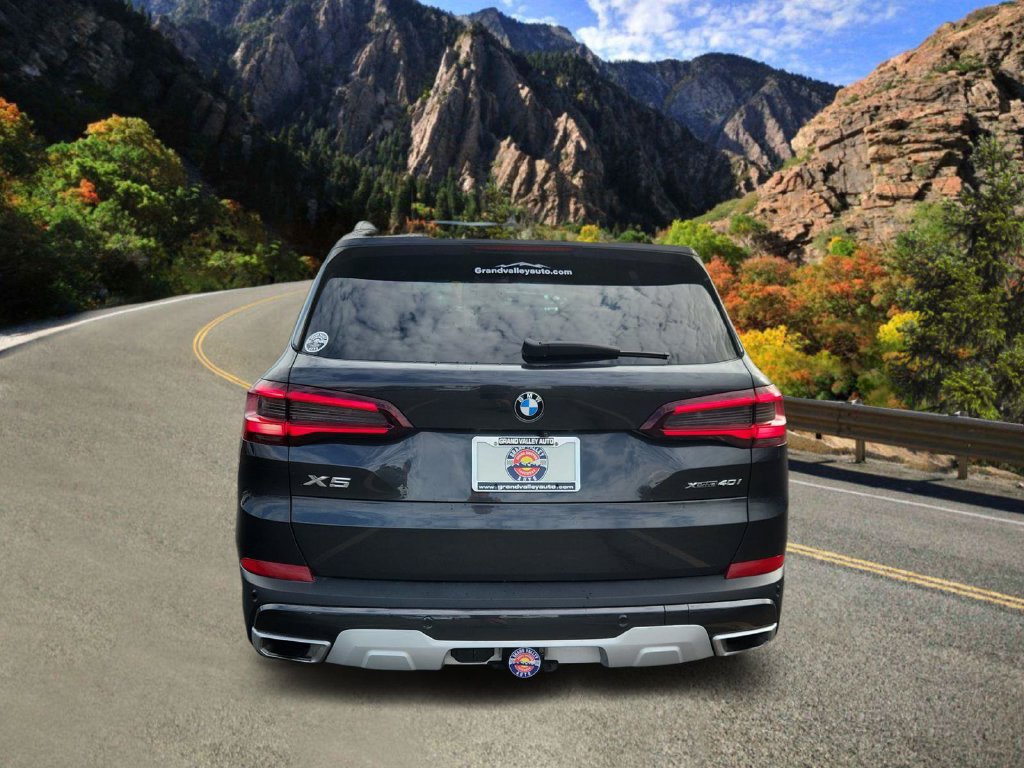 Used 2021 BMW X5 xDrive40i w/ Premium Package AWD/4WD image 4