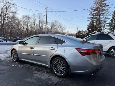 Used 2016 Toyota Avalon XLE image 4