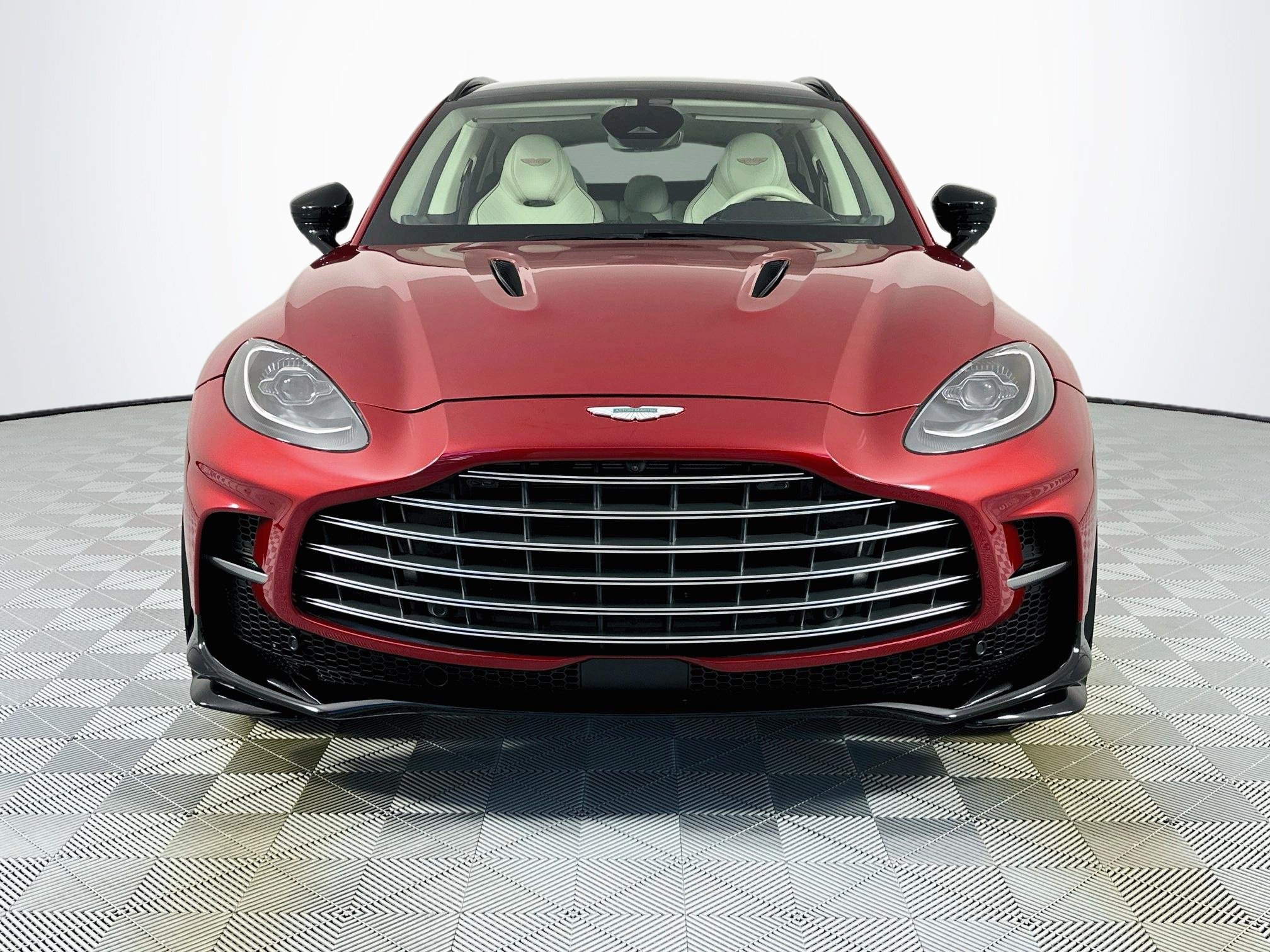 Used 2025 Aston Martin DBX 707 AWD/4WD image 7