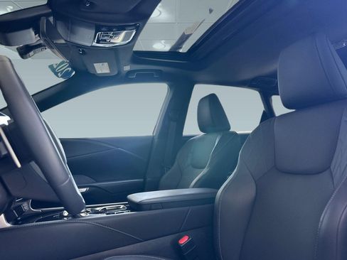 Certified 2025 Lexus RX 350 FWD w/ Accessory Package image 16