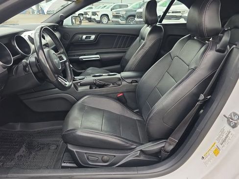 Used 2020 Ford Mustang Premium image 9