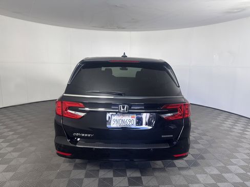 Certified 2024 Honda Odyssey Touring image 7