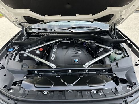 Used 2025 BMW X7 xDrive40i image 51