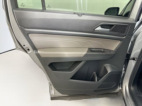 Used 2023 Volkswagen Atlas SE w/ Panoramic Sunroof Package image 26