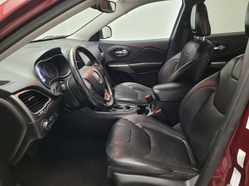 Used 2019 Jeep Cherokee Limited FWD image 17