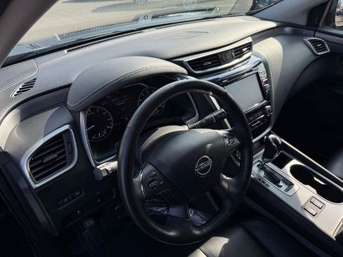 Certified 2024 Nissan Murano SV w/ SV Midnight Edition Package FWD image 18