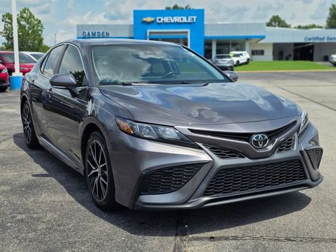Used 2024 Toyota Camry SE FWD image 17