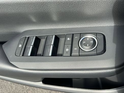 New 2026 Toyota Prius Plug-In Hybrid FWD image 28