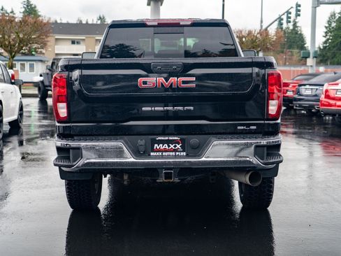 Used 2023 GMC Sierra 3500 SLE w/ SLE Value Package image 9