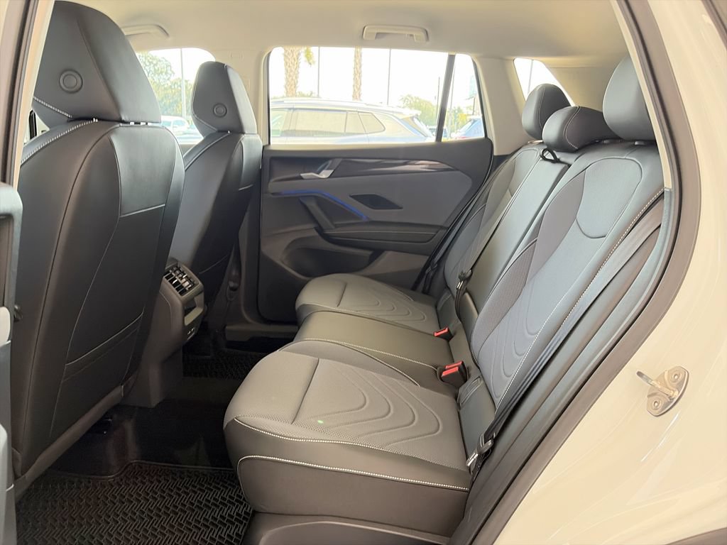 Certified 2025 Volkswagen Tiguan SE AWD/4WD image 34