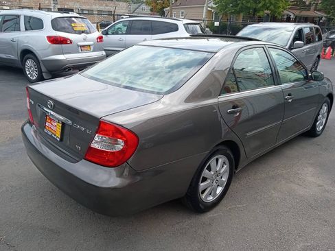 Used 2004 Toyota Camry XLE FWD image 5