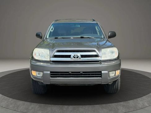 Used 2005 Toyota 4Runner SR5 RWD image 2