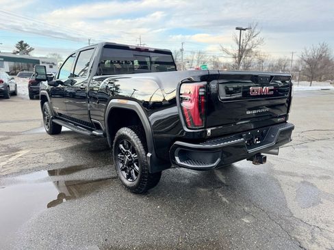 Used 2024 GMC Sierra 3500 AT4 w/ AT4 Premium Plus Package image 4