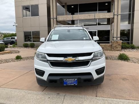 Used 2020 Chevrolet Colorado W/T w/ WT Convenience Package AWD/4WD image 2