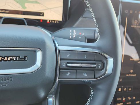 New 2026 GMC Acadia Denali Ultimate w/ LPO, All-Weather Package AWD/4WD image 18
