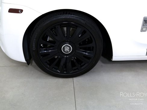 Used 2019 Rolls-Royce Ghost RWD image 35