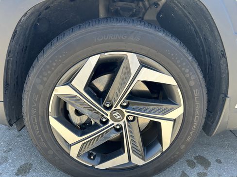 Used 2022 Hyundai Tucson Limited w/ Cargo Package AWD/4WD image 10