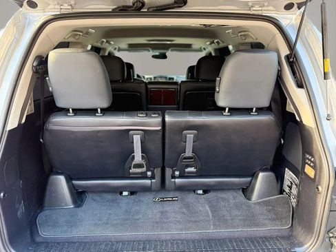 Used 2013 Lexus LX 570 4WD w/ Luxury Pkg image 10
