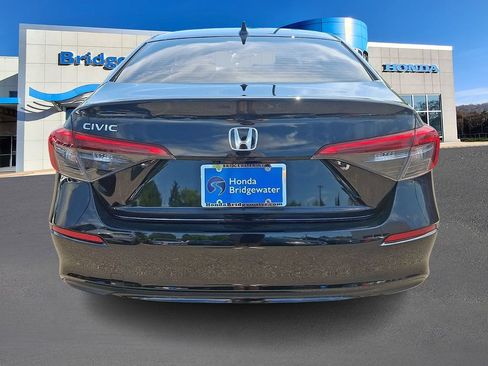 Used 2022 Honda Civic EX image 5