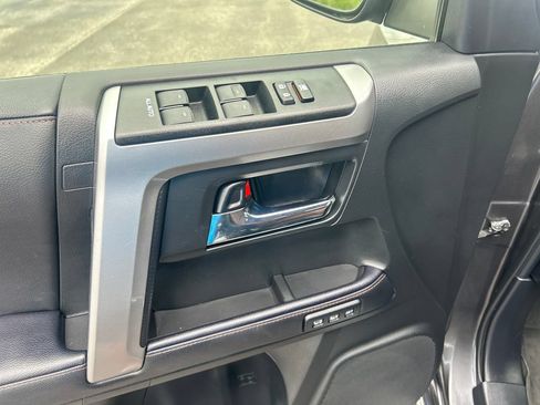 Certified 2022 Toyota 4Runner Limited AWD/4WD image 14