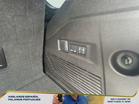 Certified 2026 GMC Yukon Denali w/ Denali Reserve Package AWD/4WD image 31