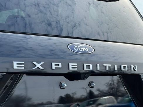 Certified 2025 Ford Expedition Active image 13