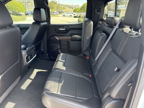 Used 2021 Chevrolet Silverado 1500 High Country image 10