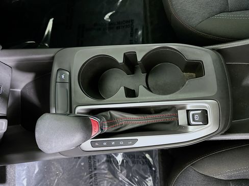 Used 2024 Chevrolet Trax RS w/ Sunroof Package image 21