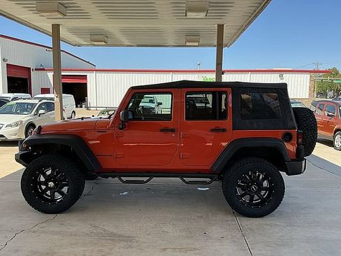Used 2015 Jeep Wrangler Unlimited Sport w/ Quick Order Package 24S AWD/4WD image 8