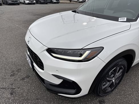 Certified 2023 Honda HR-V EX-L image 6