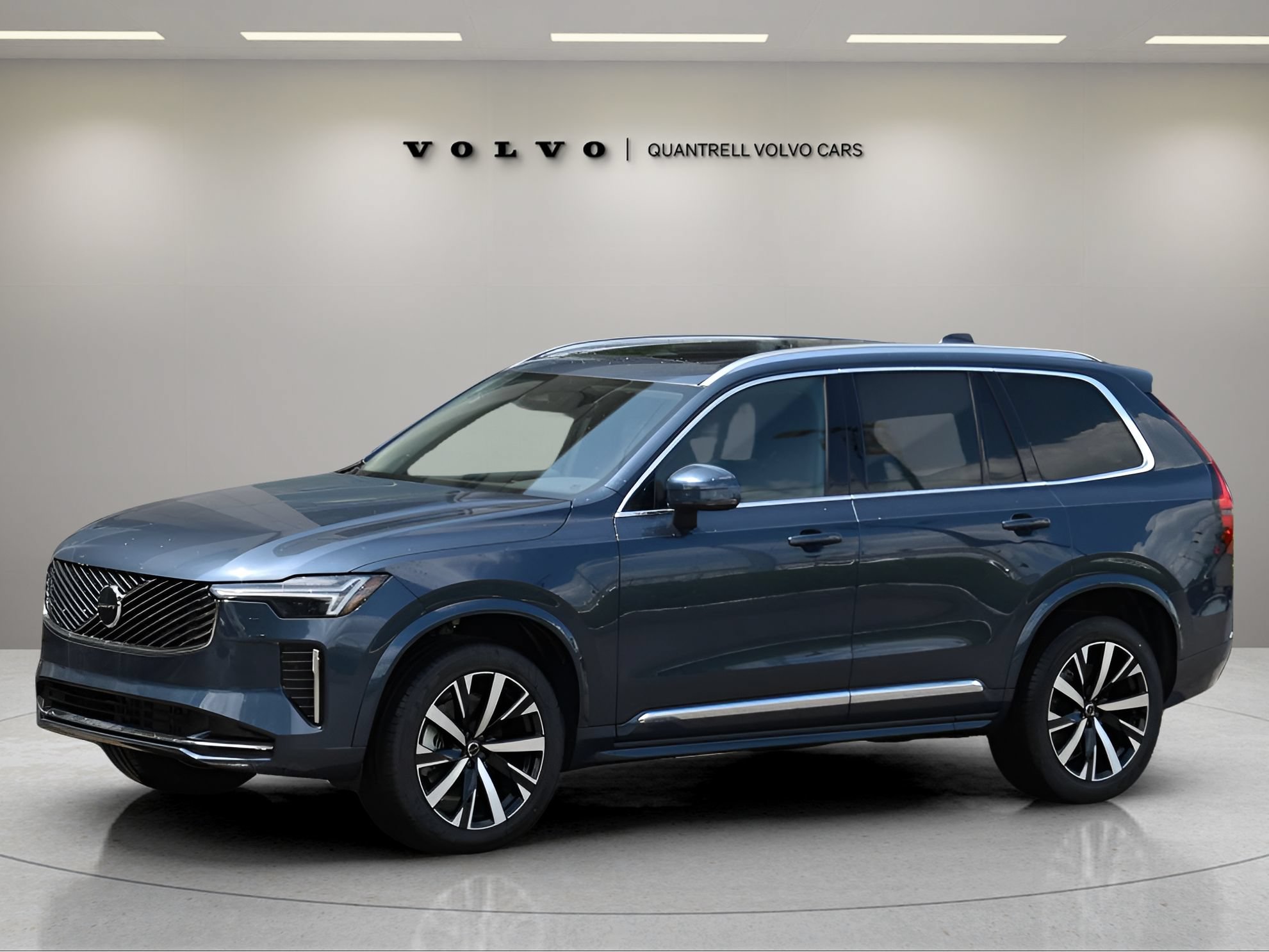Used 2025 Volvo XC90 B5 Core w/ Protection Package Premier AWD/4WD image 8