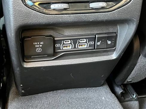Used 2023 Jeep Grand Cherokee Limited AWD/4WD image 15
