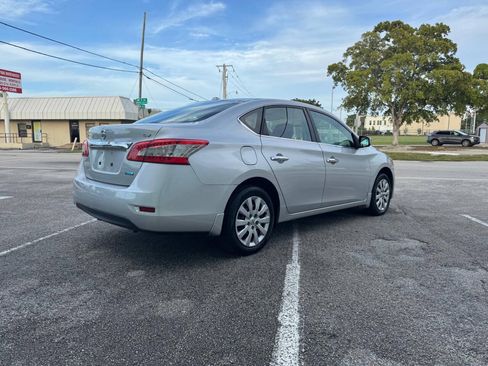Used 2014 Nissan Sentra SV w/ SV Driver Package FWD image 10