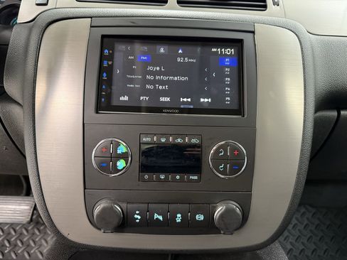 Used 2013 Chevrolet Silverado 2500 LTZ w/ LTZ Plus Package image 23