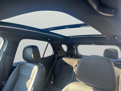 Used 2022 Chevrolet Equinox RS w/ Infotainment Package image 28