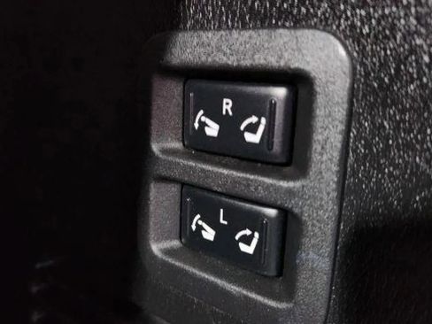 Used 2020 Nissan Armada SV w/ Driver Package image 48