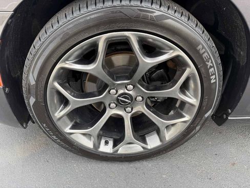 Used 2015 Chrysler 300 S w/ 300S Premium Group image 8