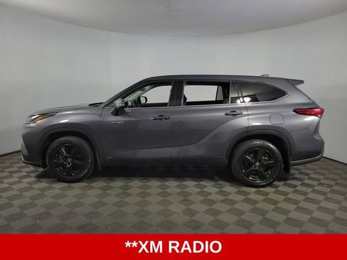 Used 2021 Toyota Highlander LE image 5