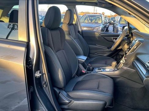Used 2023 Subaru Forester Premium image 7