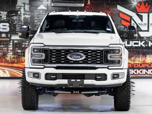 Used 2023 Ford F450 Platinum w/ FX4 Off-Road Package AWD/4WD image 6