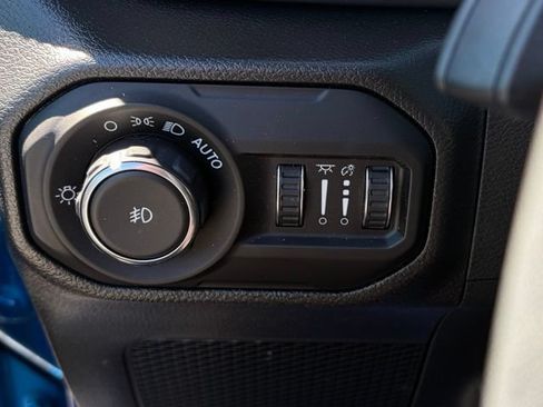 Used 2022 Jeep Wrangler Sport AWD/4WD image 25