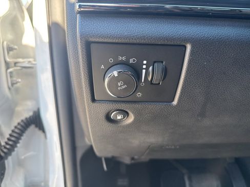 Used 2019 Jeep Grand Cherokee Limited X image 22