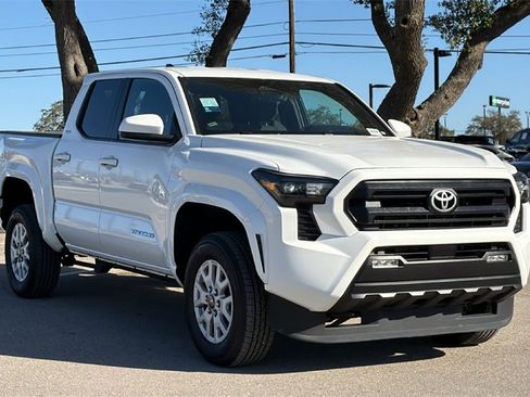 Certified 2024 Toyota Tacoma SR5 image 9