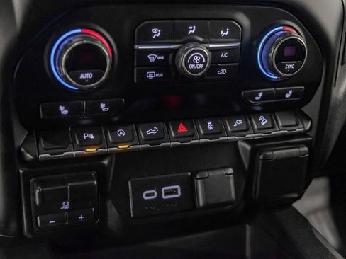 Used 2021 Chevrolet Silverado 1500 LT Trail Boss w/ Convenience Package II image 26